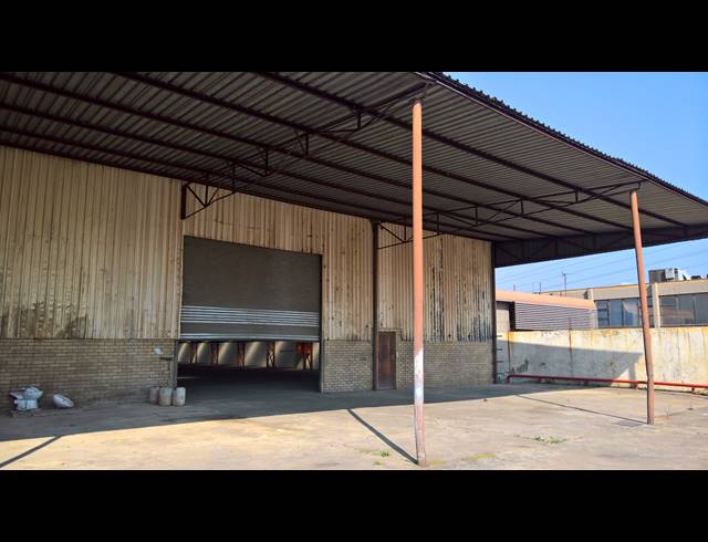 1,300M² WAREHOUSE TO LET IN ISANDO